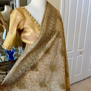 Elegant Gold Saree sari 2pc matching set Blouse